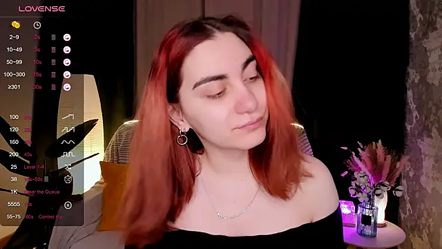 hannacheekss  online show from 02/12/26, 02:11