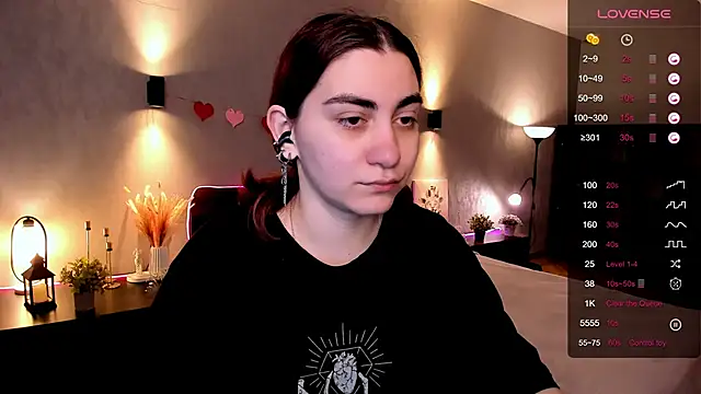 hannacheekss  online show from 10/02/25, 01:53