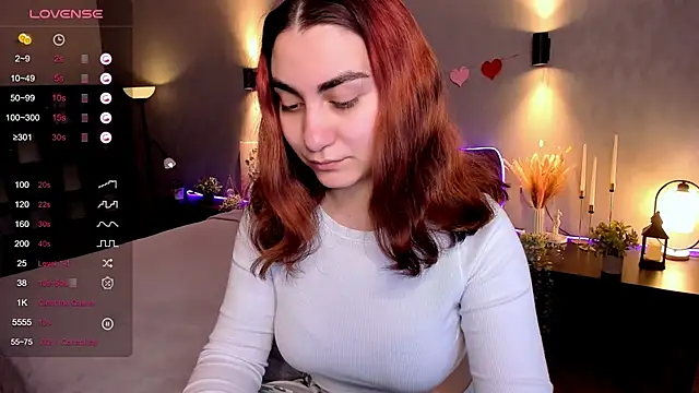 hannacheekss  online show from 10/07/25, 02:12