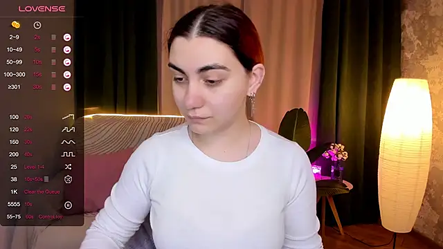 hannacheekss  online show from 09/24/25, 02:07