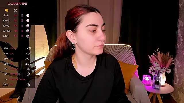 hannacheekss  online show from 03/11/26, 02:27