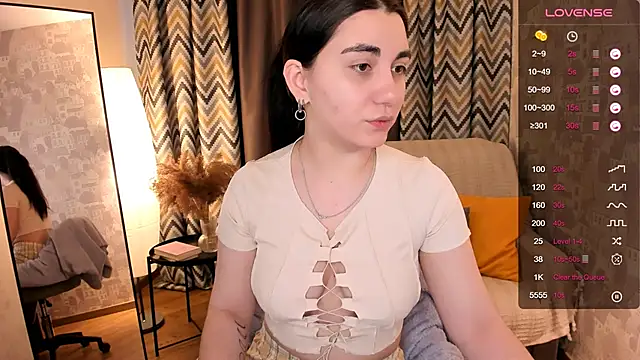 hannacheekss  online show from 03/11/25, 02:21