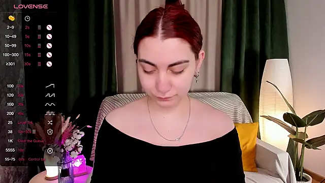 hannacheekss  online show from 04/21/26, 02:03