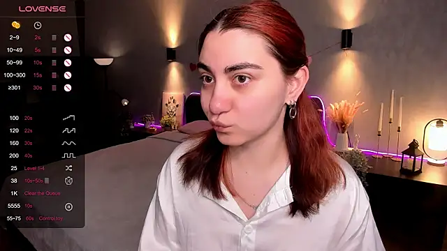 hannacheekss  online show from 05/13/26, 02:07