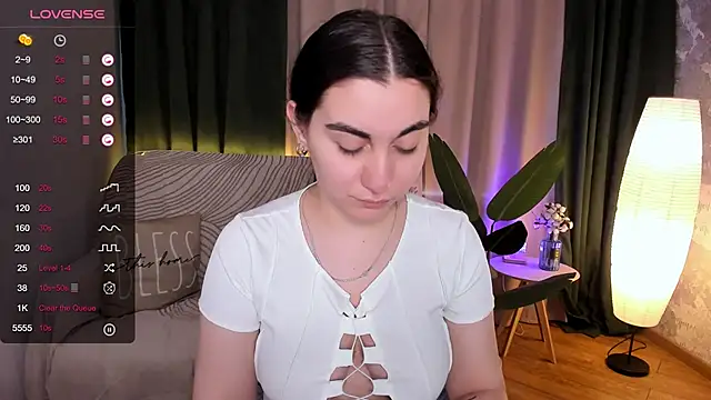 hannacheekss  online show from 03/05/25, 07:16