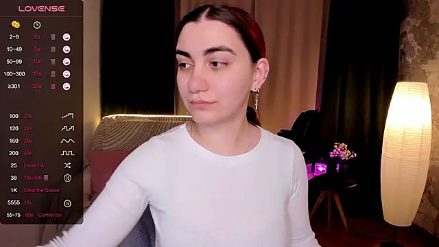 hannacheekss  online show from 09/18/25, 02:03