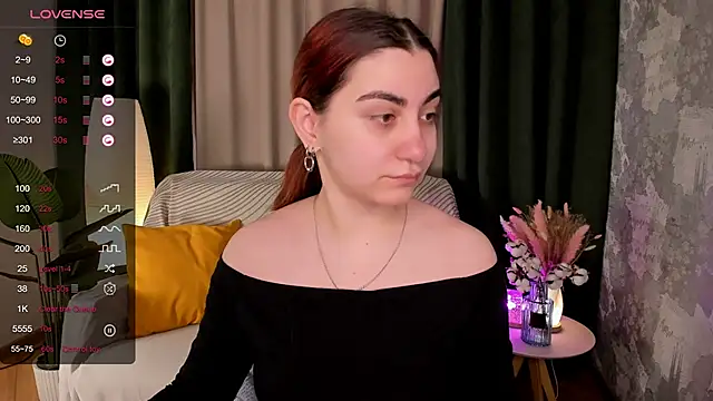 hannacheekss  online show from 04/08/26, 01:51