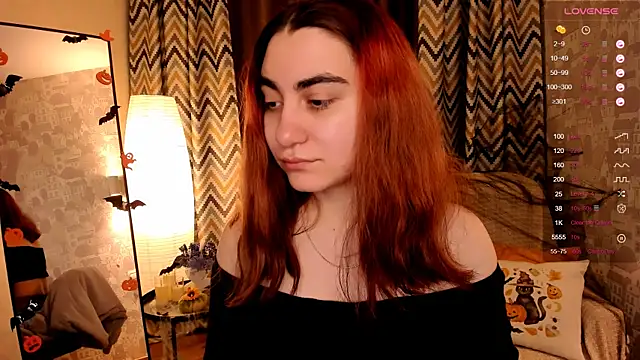 hannacheekss  online show from 10/30/25, 02:10