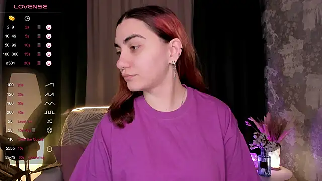 hannacheekss  online show from 10/15/25, 02:10