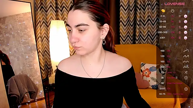 hannacheekss  online show from 04/04/26, 02:07