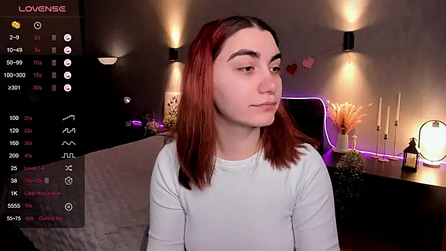 hannacheekss  online show from 02/25/26, 02:01