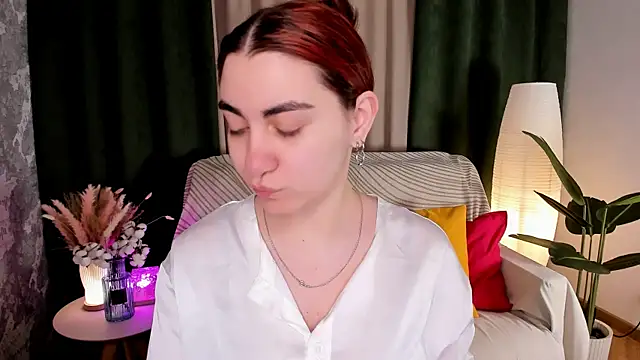 hannacheekss  online show from 05/21/26, 02:09