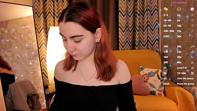 hannacheekss  online show from 03/17/26, 02:14