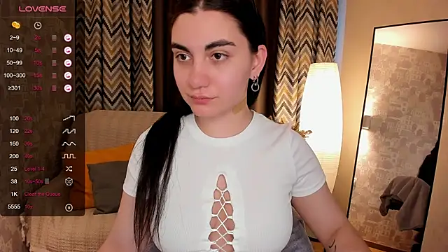 hannacheekss  online show from 02/25/25, 08:14