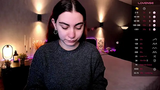 hannacheekss  online show from 11/17/25, 02:04