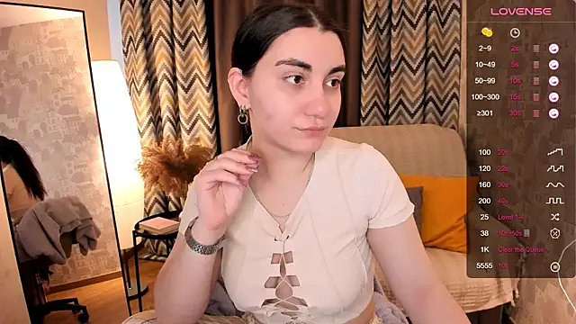 hannacheekss  online show from 03/11/25, 05:24