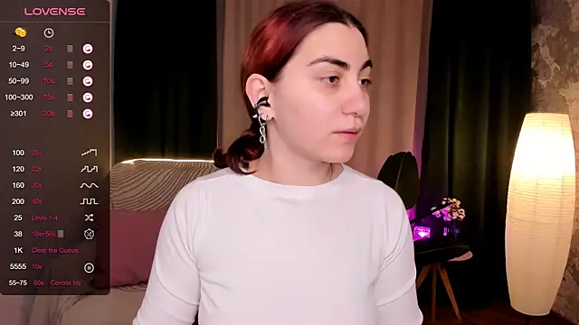 hannacheekss  online show from 09/23/25, 02:18