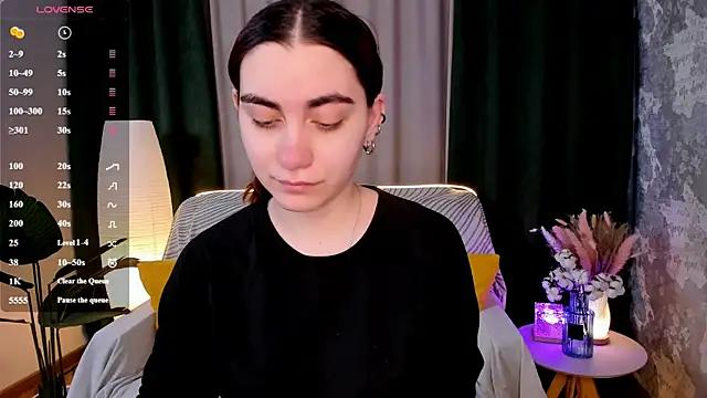 hannacheekss  online show from 03/19/26, 02:22