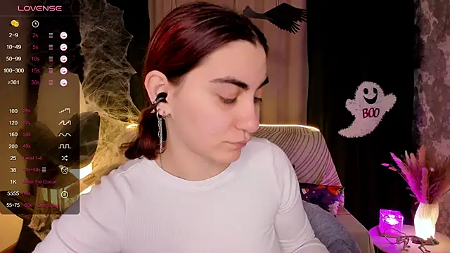 hannacheekss  online show from 10/22/25, 02:11