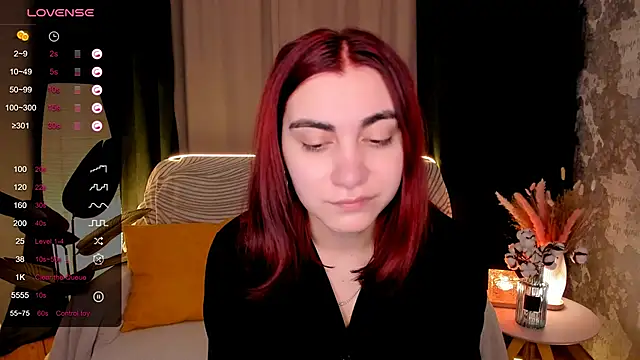 hannacheekss  online show from 11/25/25, 02:01