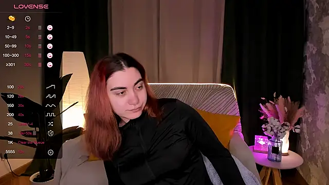 hannacheekss  online show from 03/04/26, 02:08