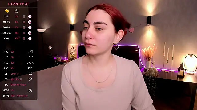 hannacheekss  online show from 04/15/26, 02:06