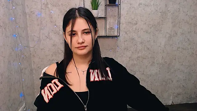 Snapshot of AliceSexyyy_ chatting on 02/13/25, 12:24 AliceSexyyy online show from 02/13/25, 12:24