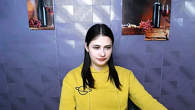 Snapshot of AliceSexyyy_ chatting on 03/10/25, 12:06 AliceSexyyy online show from 03/10/25, 12:06