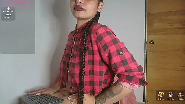 Dailyn Adams online show from 11/19/25, 06:13