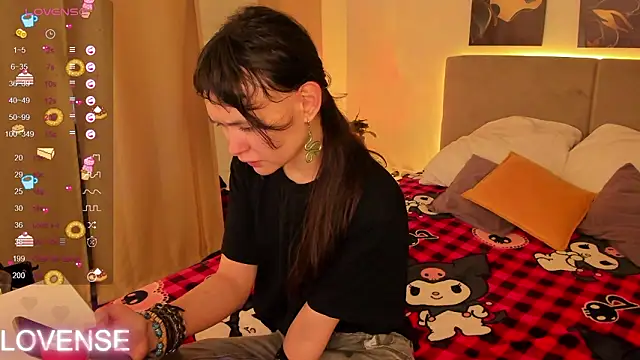 Emily Strikeee online show from 02/10/26, 10:03