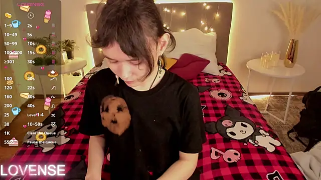 Emily Strikeee online show from 04/12/26, 01:31