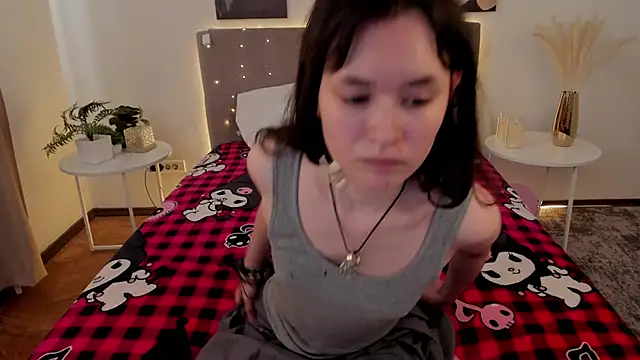 Emily Strikeee online show from 06/05/26, 02:05