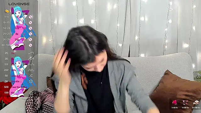 Emily Strikeee online show from 03/18/25, 09:45