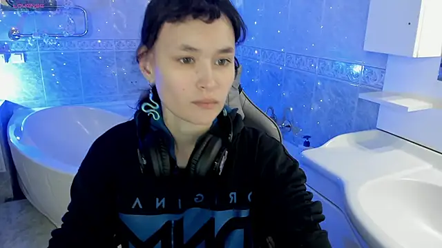 Emily Strikeee online show from 10/05/25, 10:17