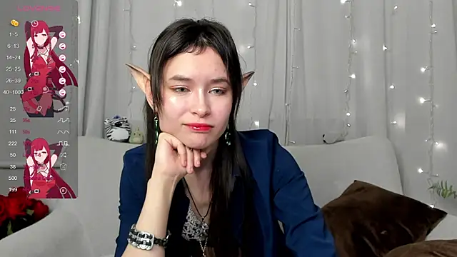 Emily Strikeee online show from 03/04/25, 12:44