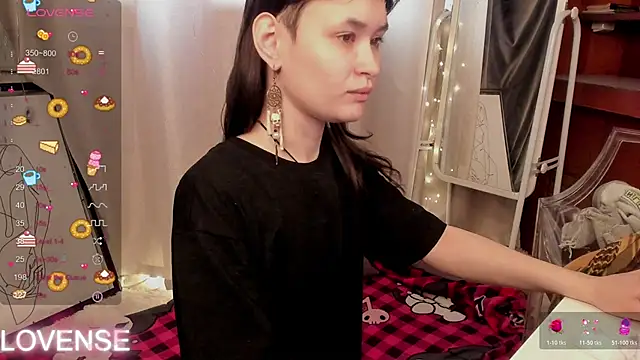 Emily Strikeee online show from 04/10/26, 01:12