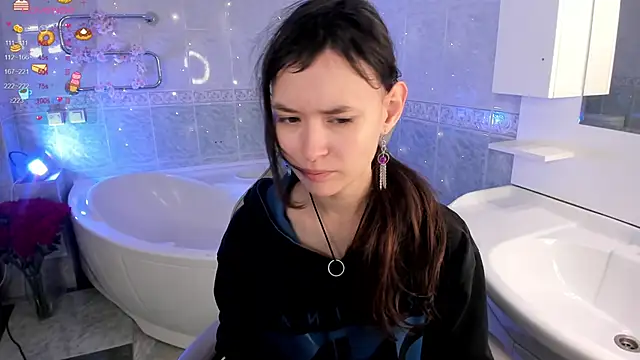 Emily Strikeee online show from 10/10/25, 09:10