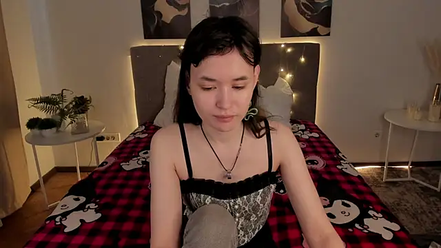 Snapshot of Emily_Strikeee chatting on 04/29/26, 01:54 Emily Strikeee online show from 04/29/26, 01:54