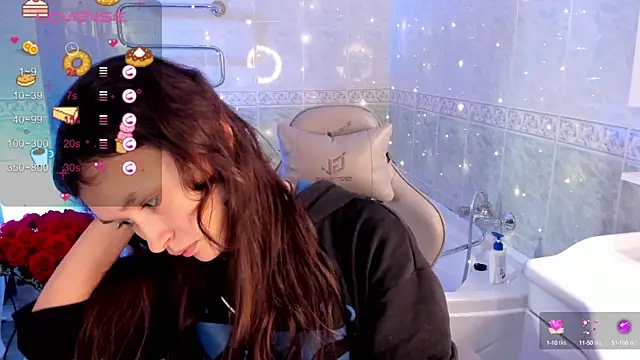 Emily Strikeee online show from 09/24/25, 10:11