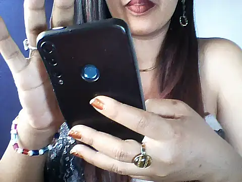 layanah12 online show from 03/07/26, 12:54