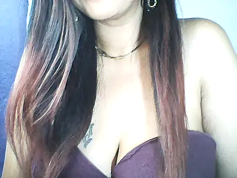 layanah12 online show from 03/08/26, 04:16