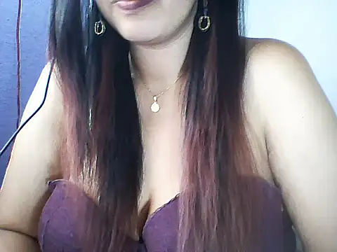 layanah12 online show from 04/04/26, 07:48