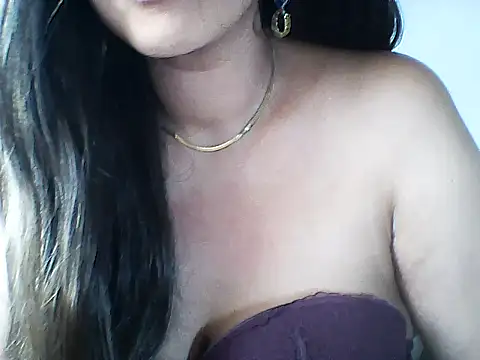 layanah12 online show from 03/04/26, 12:35