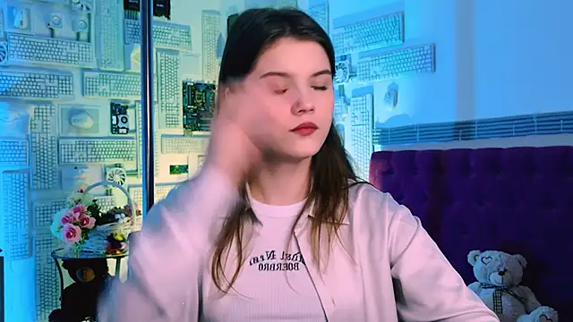 EvaThopson online show from 03/21/25, 12:17