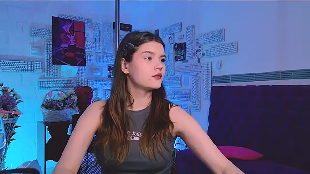 EvaThopson online show from 02/28/25, 12:09