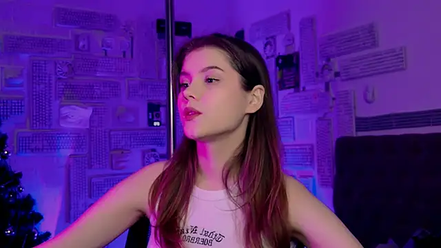 EvaThopson online show from 01/31/25, 12:18