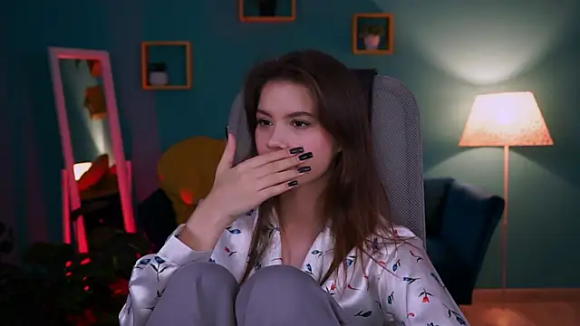 EvaThopson online show from 01/28/25, 06:07