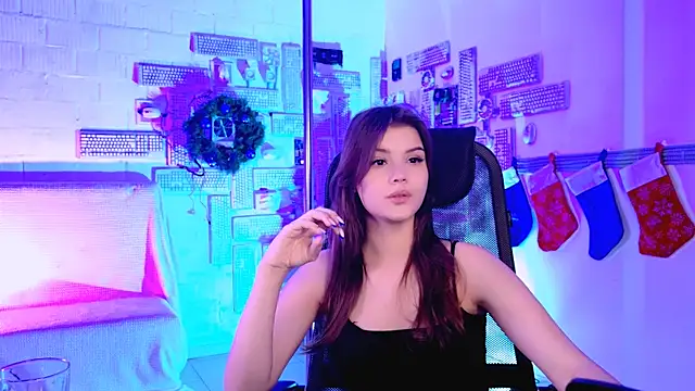 EvaThopson online show from 12/20/25, 05:32