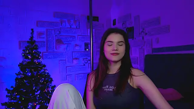 EvaThopson online show from 01/18/25, 12:04