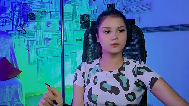 EvaThopson online show from 11/05/25, 10:29